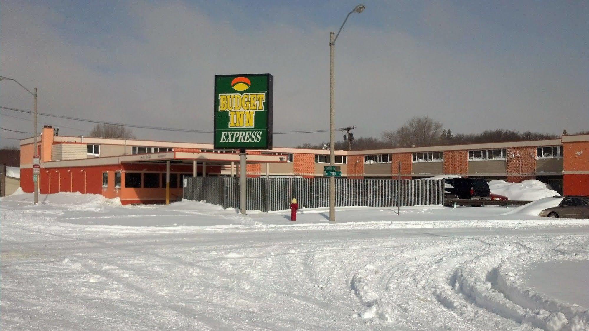 Budget Inn Express Bismarck Exterior photo